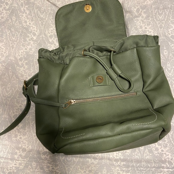 Backpack - Picture 1 of 4